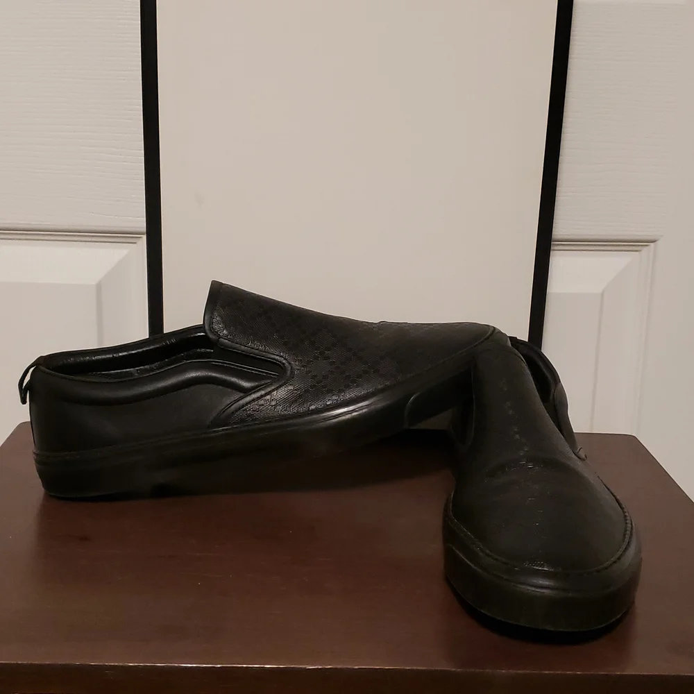 Gucci Supreme Sneakers - Picture 4 of 7